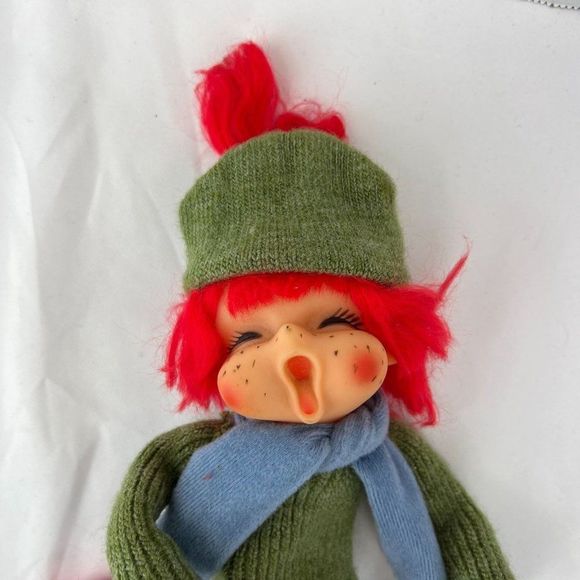 Vintage Christmas Caroler Dolls Made In Hong Kong 11" - Picture 4 of 10